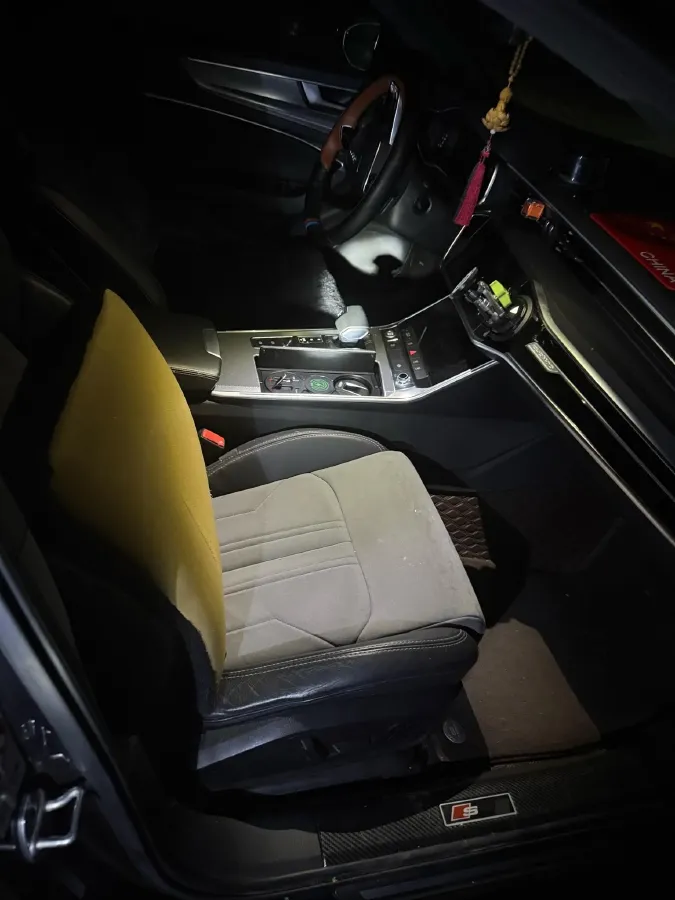 2019 Mercedes-Benz E Class 1.5T 184HP L4 9AT,autocango,china used car exporter,china ev exporter,chinese used car exporter,chinese used ev exporter