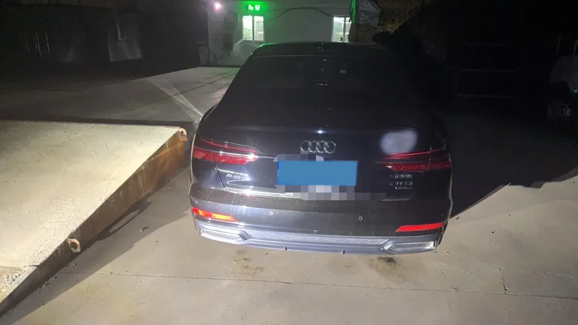 2019 Mercedes-Benz E Class 1.5T 184HP L4 9AT,autocango,china used car exporter,china ev exporter,chinese used car exporter,chinese used ev exporter