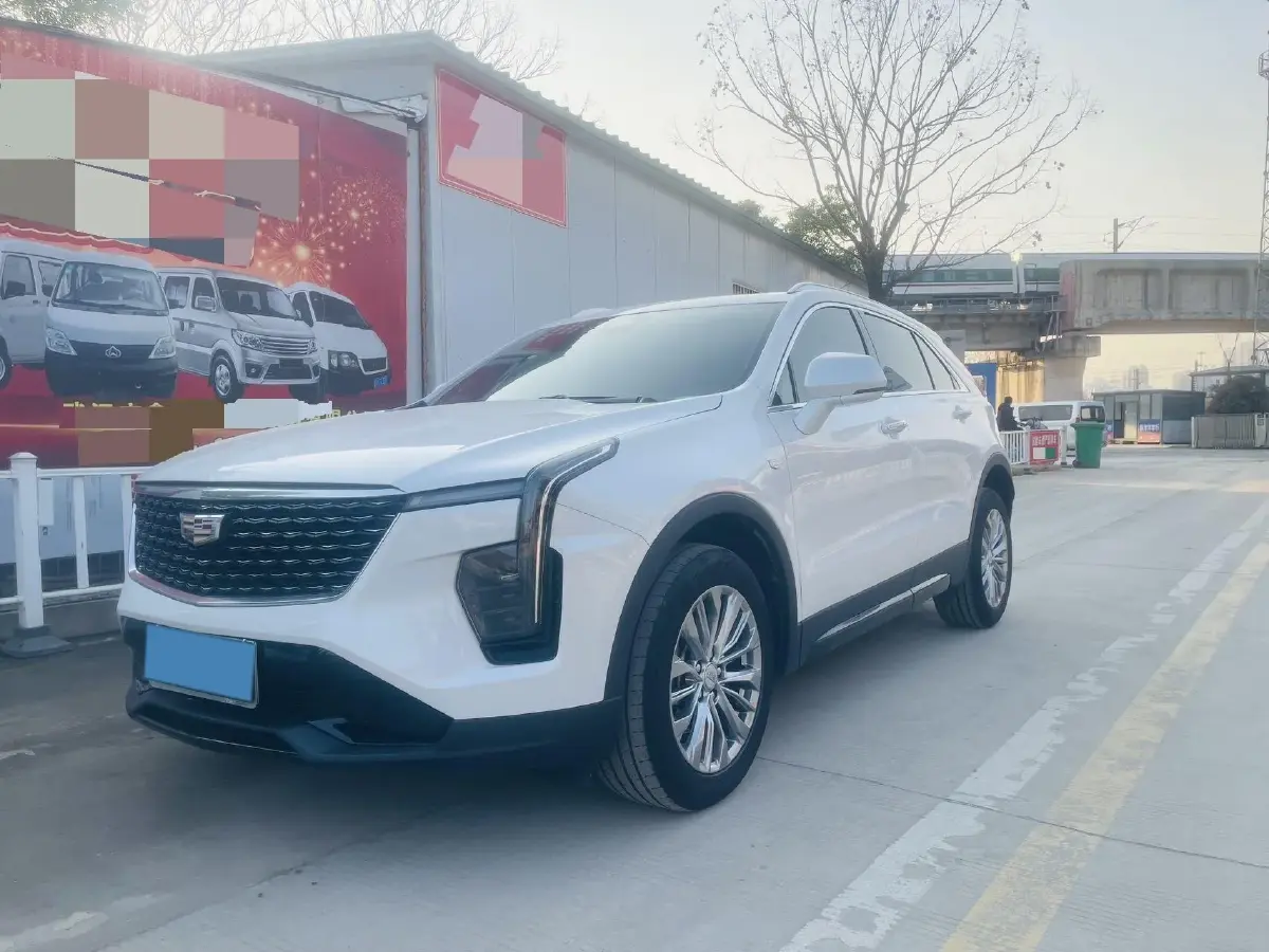 2024 Cadillac XT4 2.0T 237HP L4 9AT