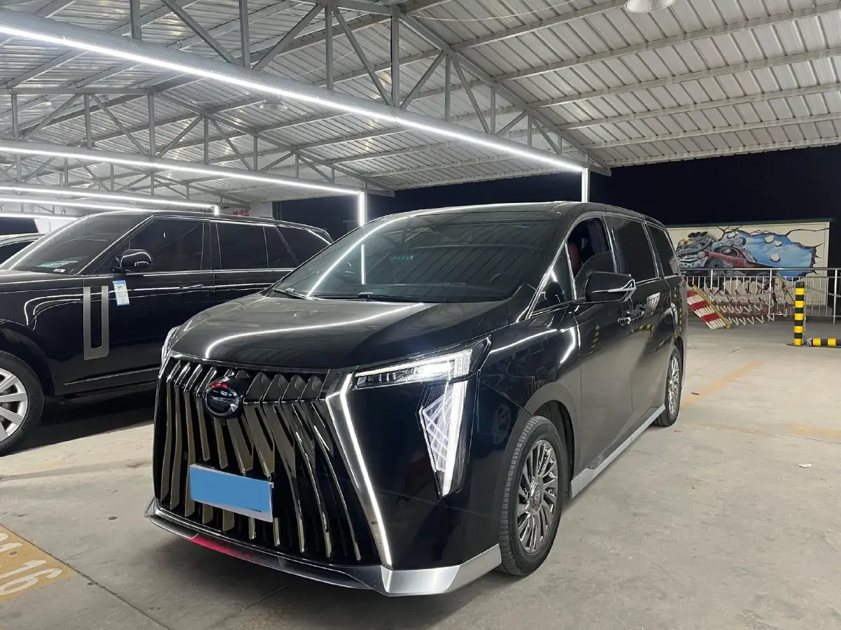 2023 GAC Trumpchi M8 2.0T 190HP L4 E-CVT Hybrid