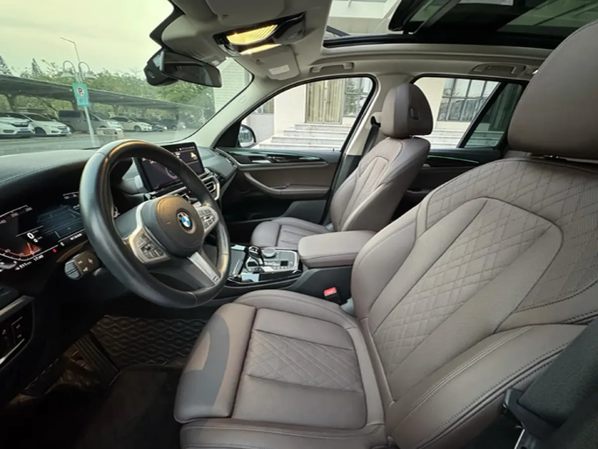 2022 BMW X3 2.0T 184HP L4 8AT,autocango,china used car exporter,china ev exporter,chinese used car exporter,chinese used ev exporter