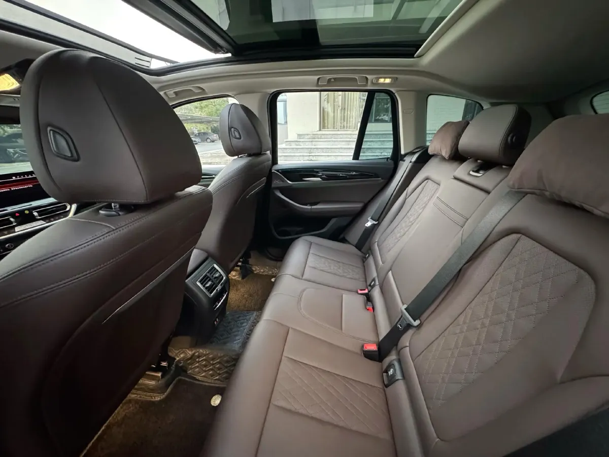 2022 BMW X3 2.0T 184HP L4 8AT,autocango,china used car exporter,china ev exporter,chinese used car exporter,chinese used ev exporter