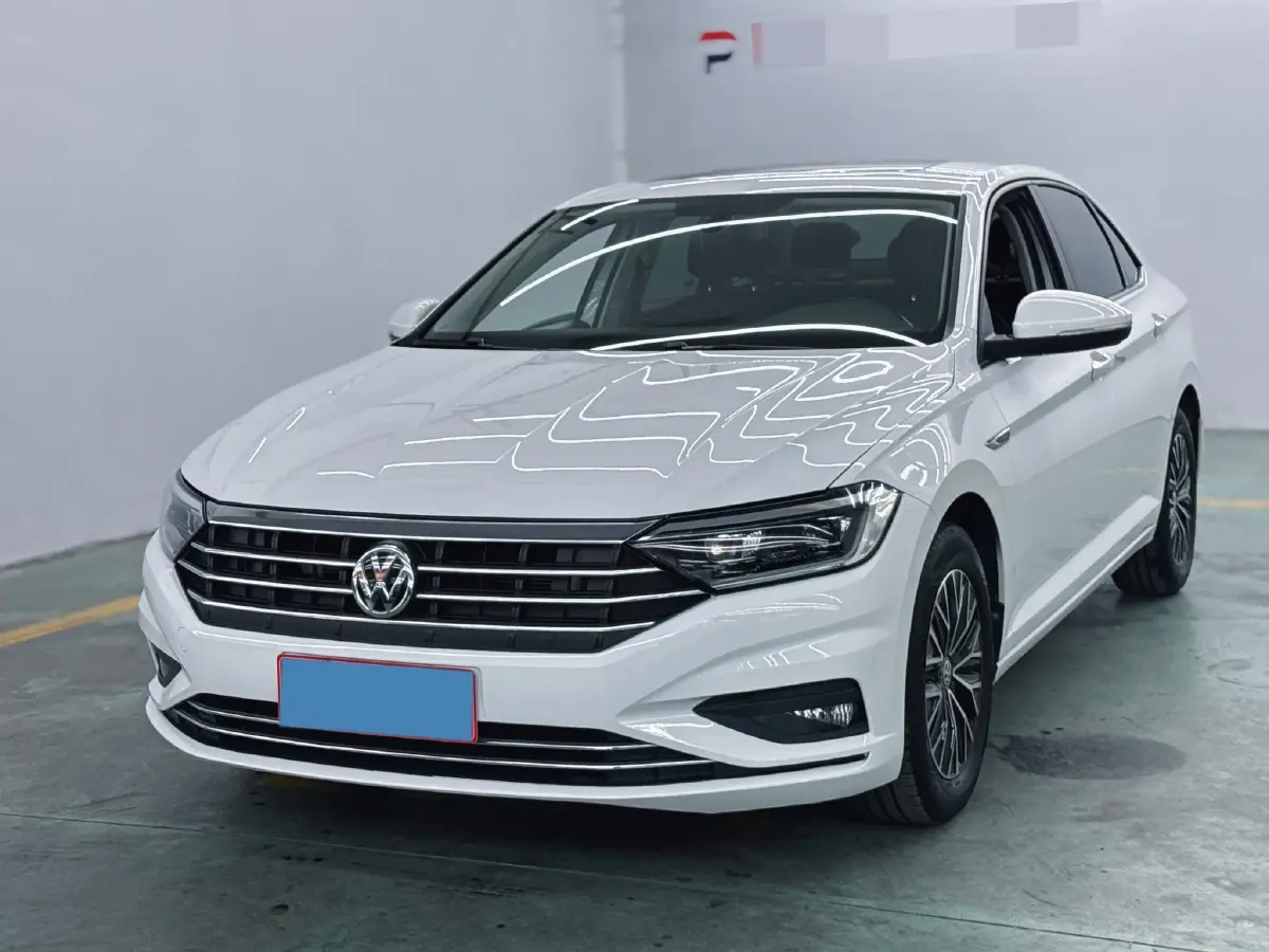 2020 Volkswagen Sagitar 1.2T 116HP L4 7DCT