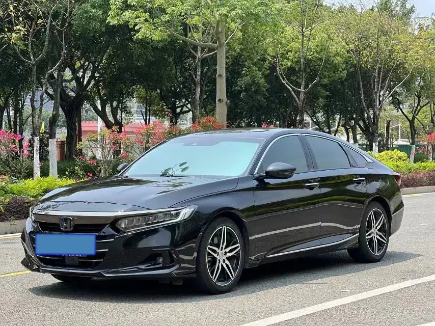 2022 Honda Accord 2.0L 146HP L4 E-CVT Hybrid