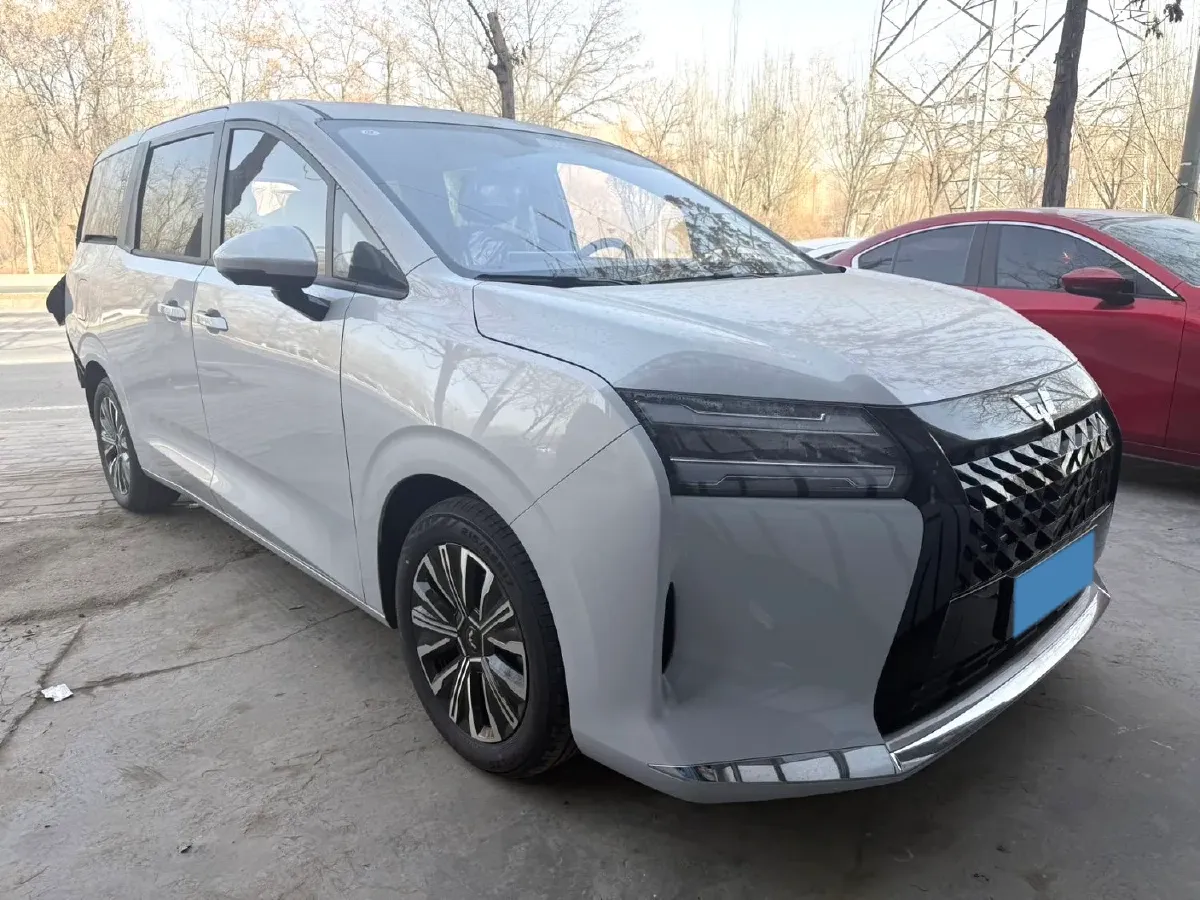 2025 WuLing XingGuang 730 1.5T 177HP L4 CVT,autocango,china used car exporter,china ev exporter,chinese used car exporter,chinese used ev exporter