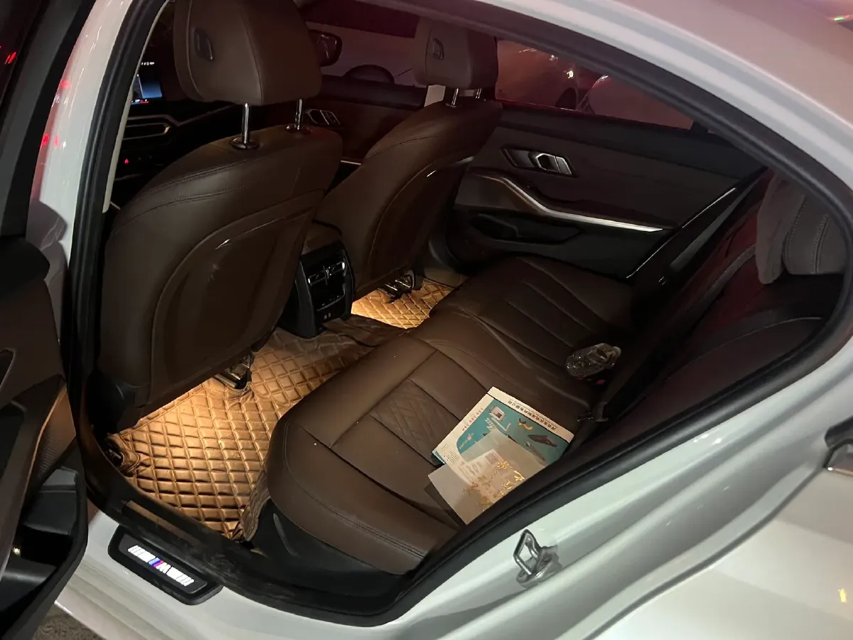 2023 BMW 3 Series 2.0T 156HP L4 8AT,autocango,china used car exporter,china ev exporter,chinese used car exporter,chinese used ev exporter