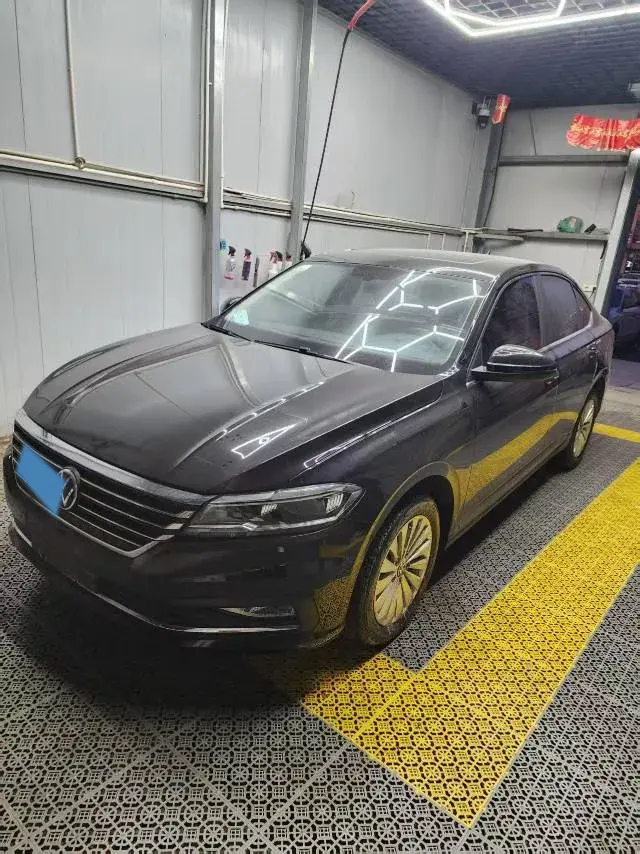 2022 Volkswagen Sagitar 1.2T 116HP L4 7DCT