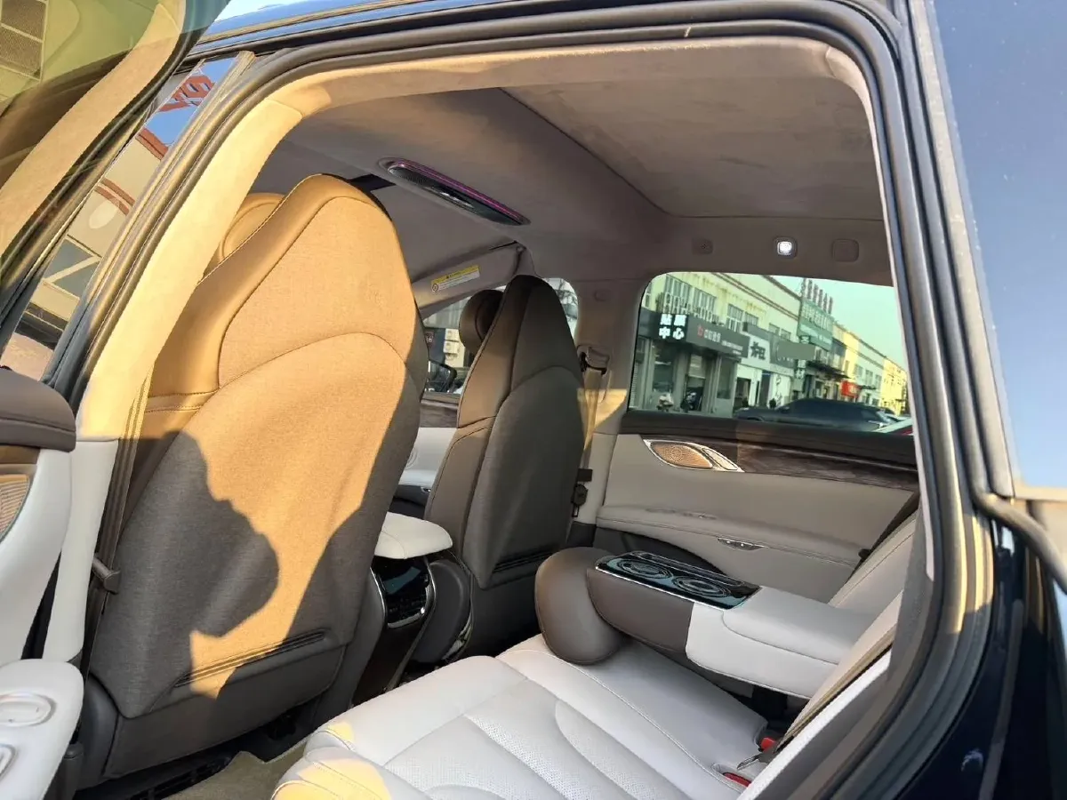 2024 IM LS7 BEV 90KWH,autocango,china used car exporter,china ev exporter,chinese used car exporter,chinese used ev exporter