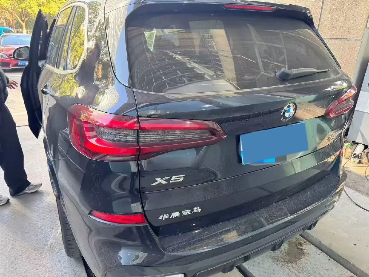 2022 BMW X5 2.0T 245HP L4 8AT,autocango,china used car exporter,china ev exporter,chinese used car exporter,chinese used ev exporter