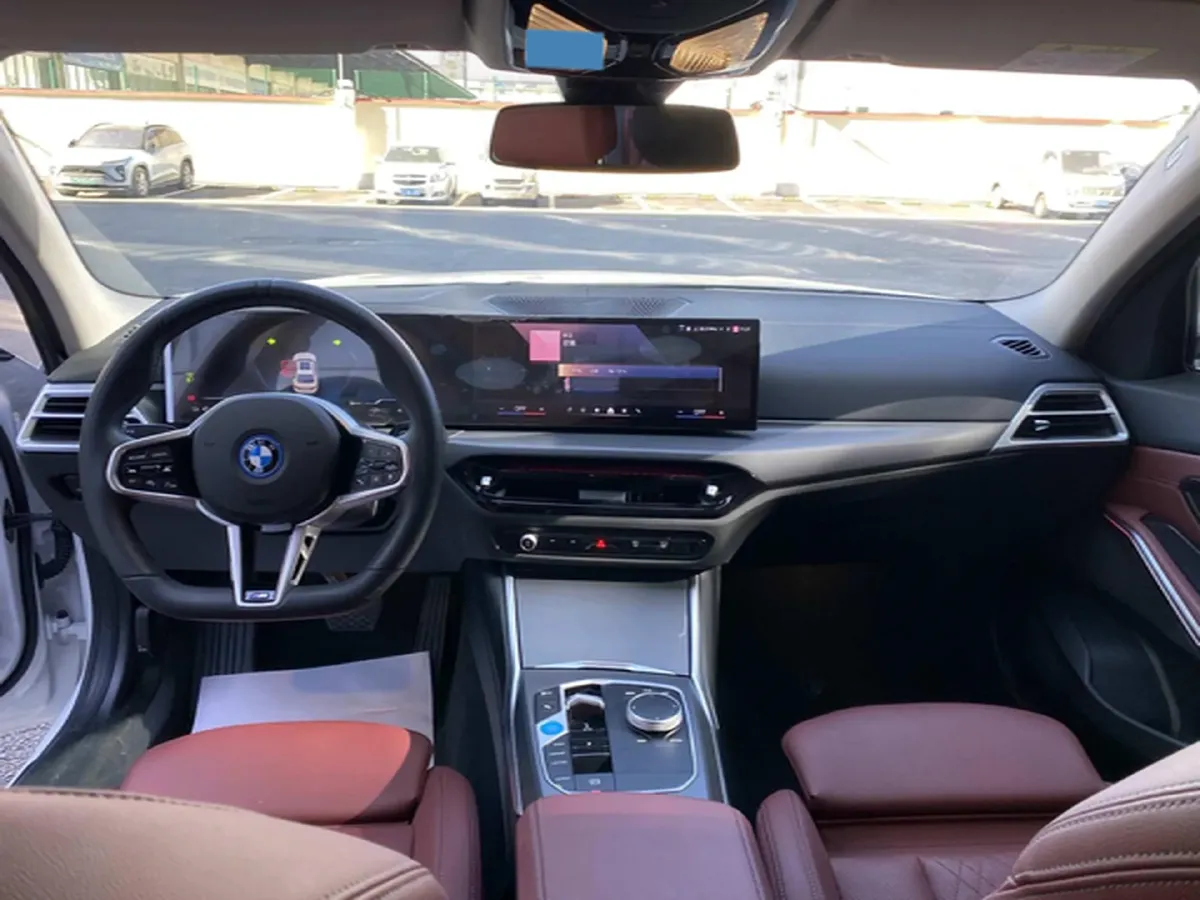 2025 BMW i3 BEV 70KWH,autocango,china used car exporter,china ev exporter,chinese used car exporter,chinese used ev exporter