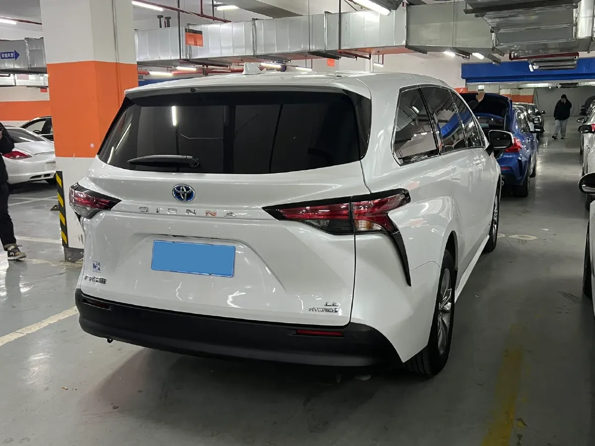 2024 Toyota Sienna 2.5L 189HP L4 E-CVT Hybrid,autocango,china used car exporter,china ev exporter,chinese used car exporter,chinese used ev exporter