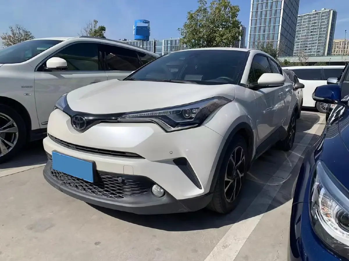 2018 Toyota C-HR 2.0L 171HP L4 CVT