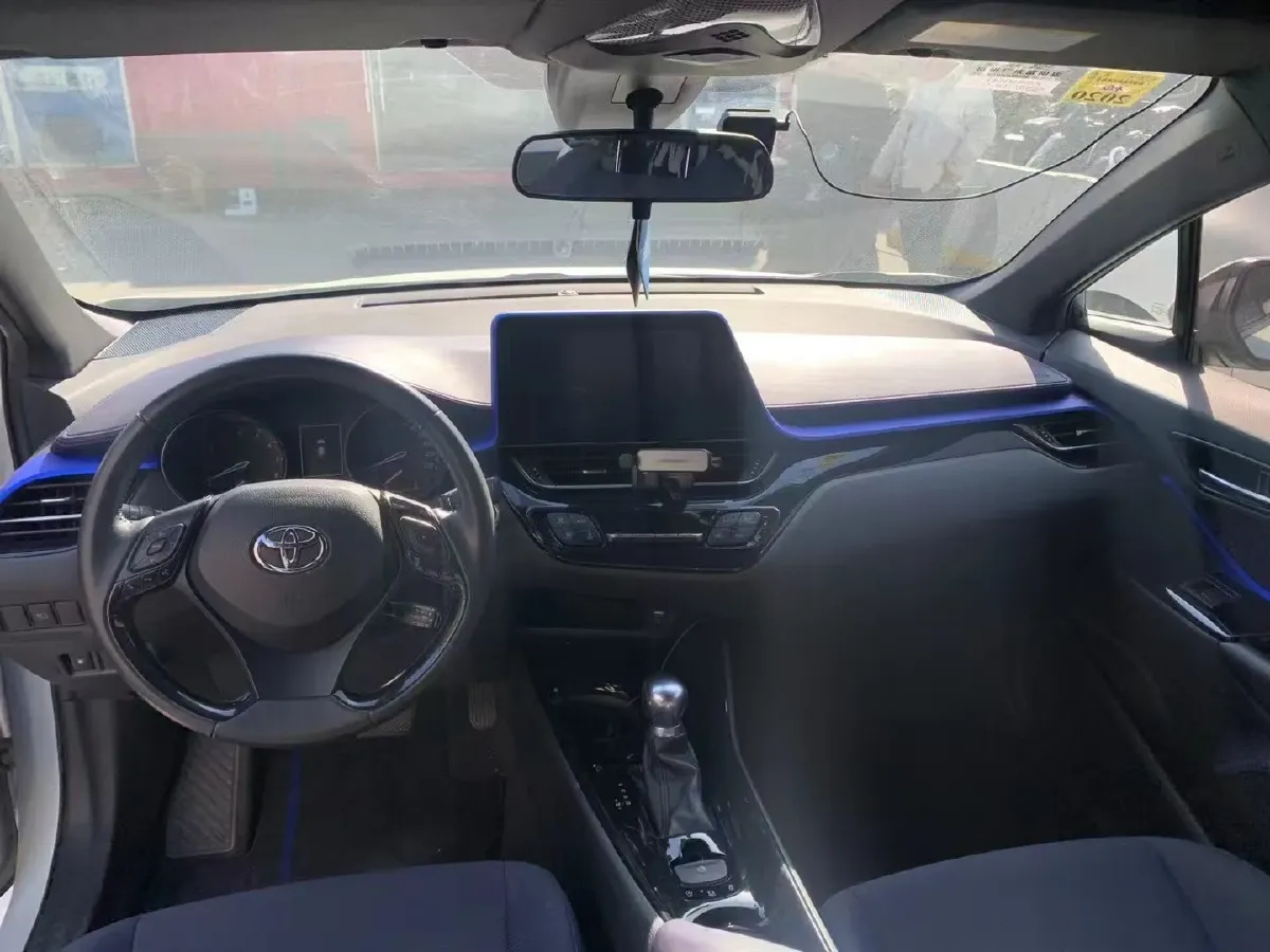 2018 Toyota C-HR 2.0L 171HP L4 CVT,autocango,china used car exporter,china ev exporter,chinese used car exporter,chinese used ev exporter