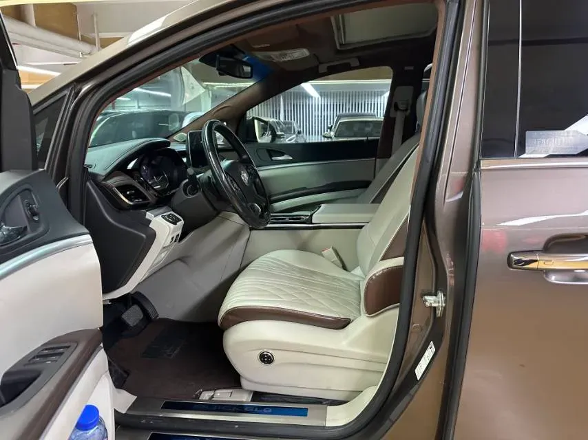 2021 Buick GL8 2.0T 237HP L4 9AT,autocango,china used car exporter,china ev exporter,chinese used car exporter,chinese used ev exporter