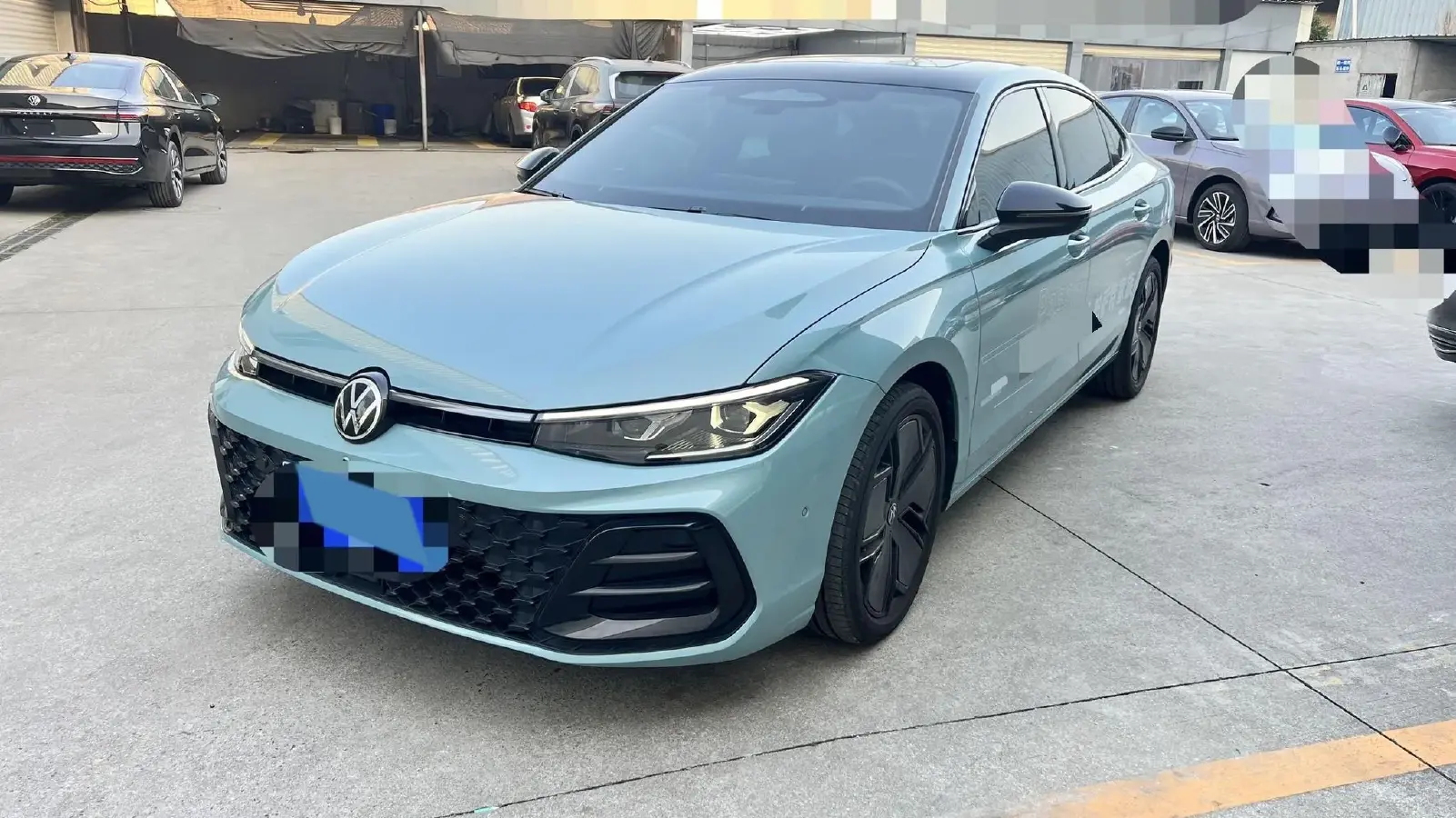 2025 Volkswagen Passat 2.0T 220HP L4 7DCT