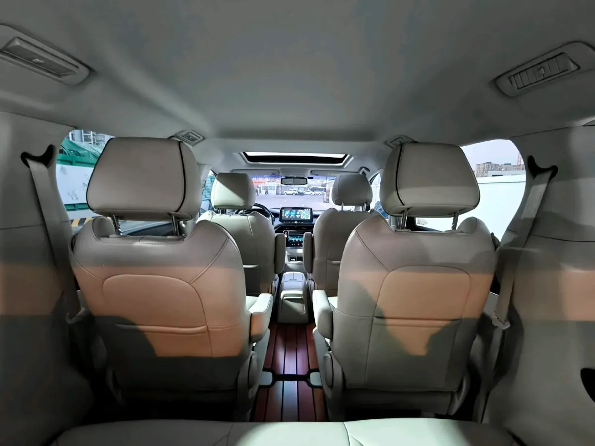 2020 Buick GL8 2.0T 237HP L4 9AT,autocango,china used car exporter,china ev exporter,chinese used car exporter,chinese used ev exporter