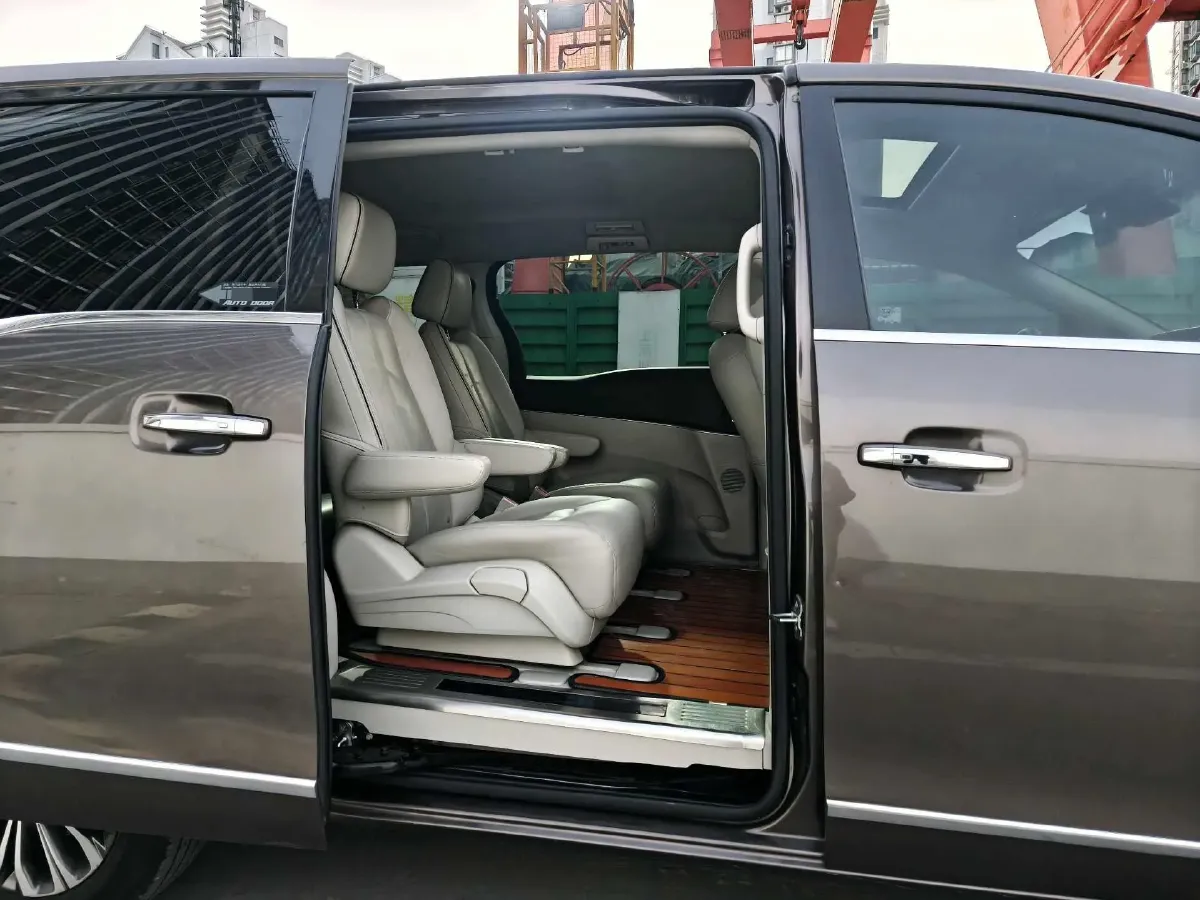 2020 Buick GL8 2.0T 237HP L4 9AT,autocango,china used car exporter,china ev exporter,chinese used car exporter,chinese used ev exporter