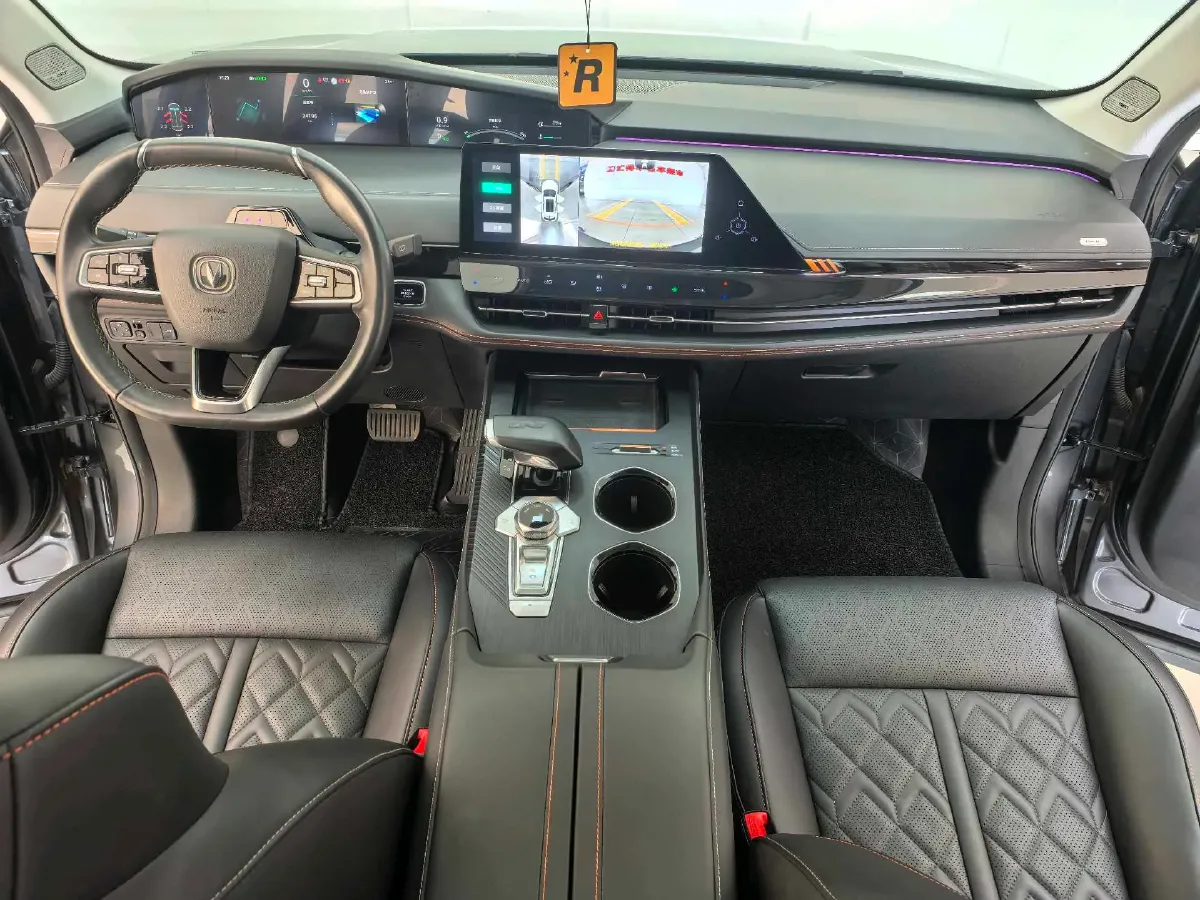 2021 ChangAn UNI-K 2.0T 233HP L4 8AT,autocango,china used car exporter,china ev exporter,chinese used car exporter,chinese used ev exporter