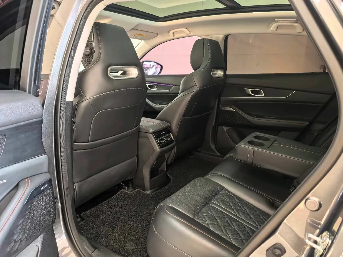 2021 ChangAn UNI-K 2.0T 233HP L4 8AT,autocango,china used car exporter,china ev exporter,chinese used car exporter,chinese used ev exporter