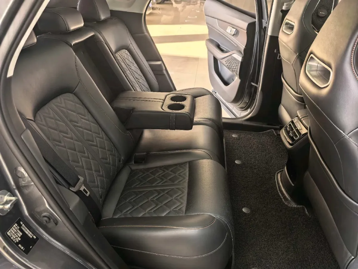 2021 ChangAn UNI-K 2.0T 233HP L4 8AT,autocango,china used car exporter,china ev exporter,chinese used car exporter,chinese used ev exporter