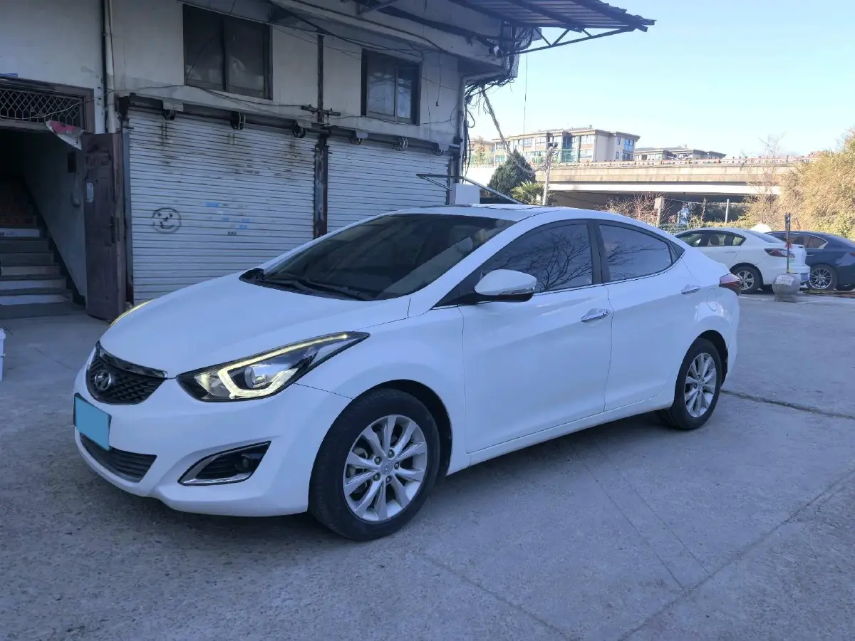 2016 Hyundai Elantra 1.6L 128HP L4 6AT