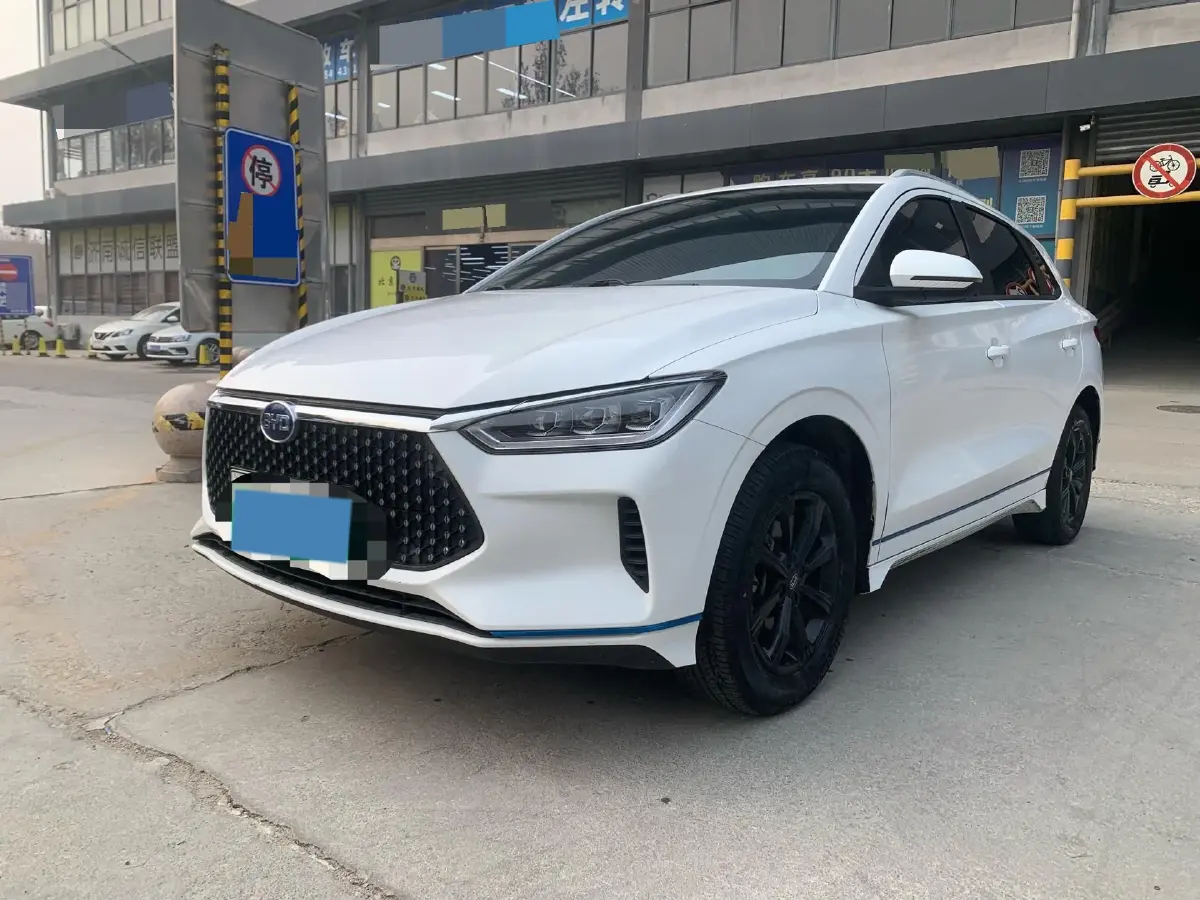 2019 BYD e2 BEV 47.3KWH