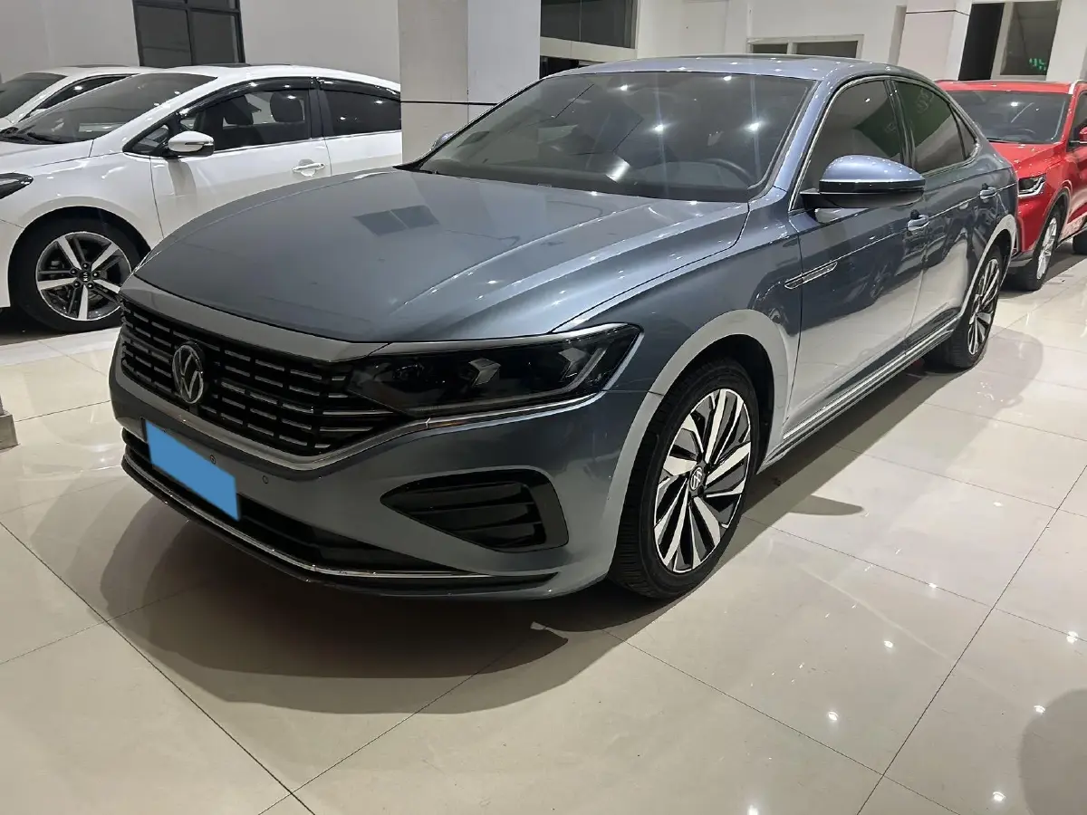 2021 Volkswagen Passat 2.0T 186HP L4 7DCT