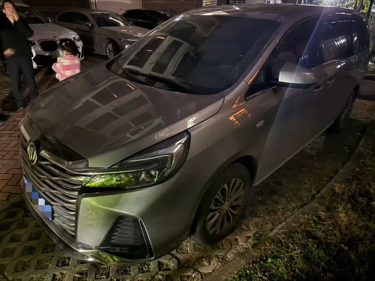 2023 Buick GL8 2.0T 237HP L4 9AT,autocango,china used car exporter,china ev exporter,chinese used car exporter,chinese used ev exporter