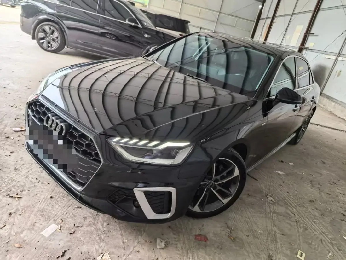 2022 Audi A4L 2.0T 190HP L4 7DCT