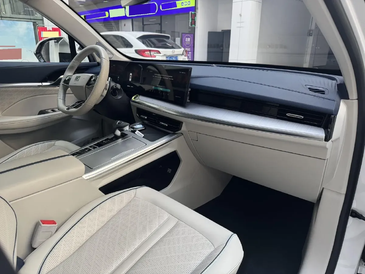 2022 Roewe Whale 2.0T 231HP L4 8AT,autocango,china used car exporter,china ev exporter,chinese used car exporter,chinese used ev exporter