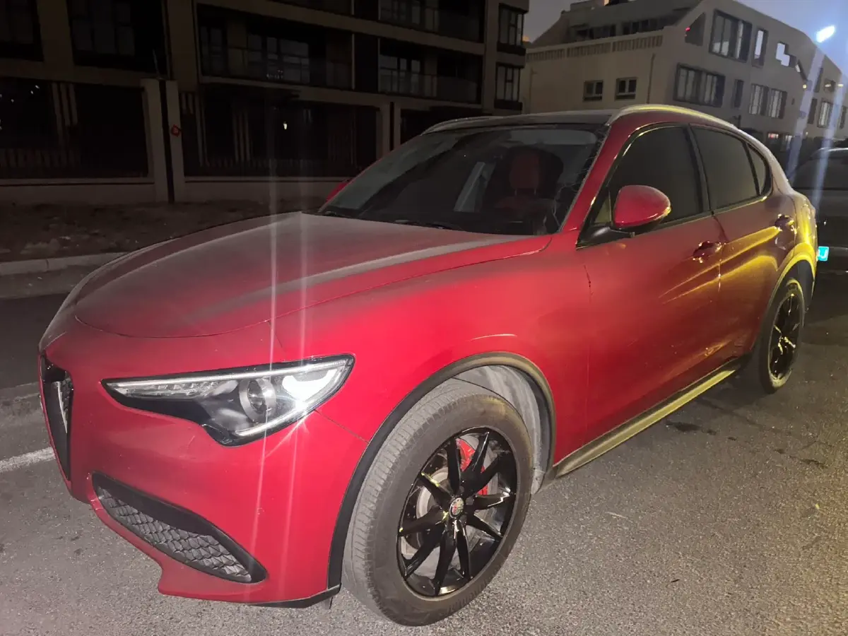 2017 Jaguar XE 2.0T 240HP L4 8AT