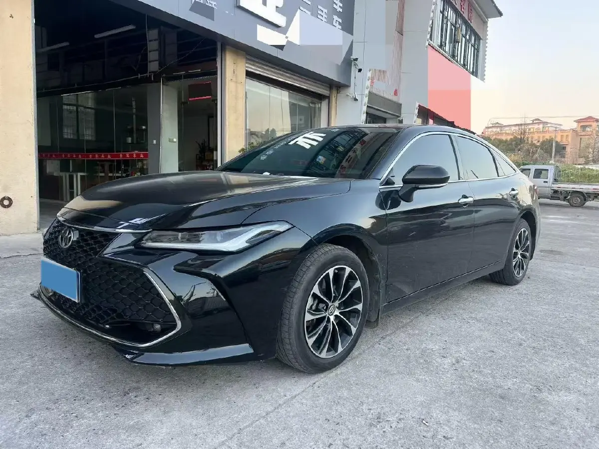 2022 Toyota Avalon 2.5L 209HP L4 8AT