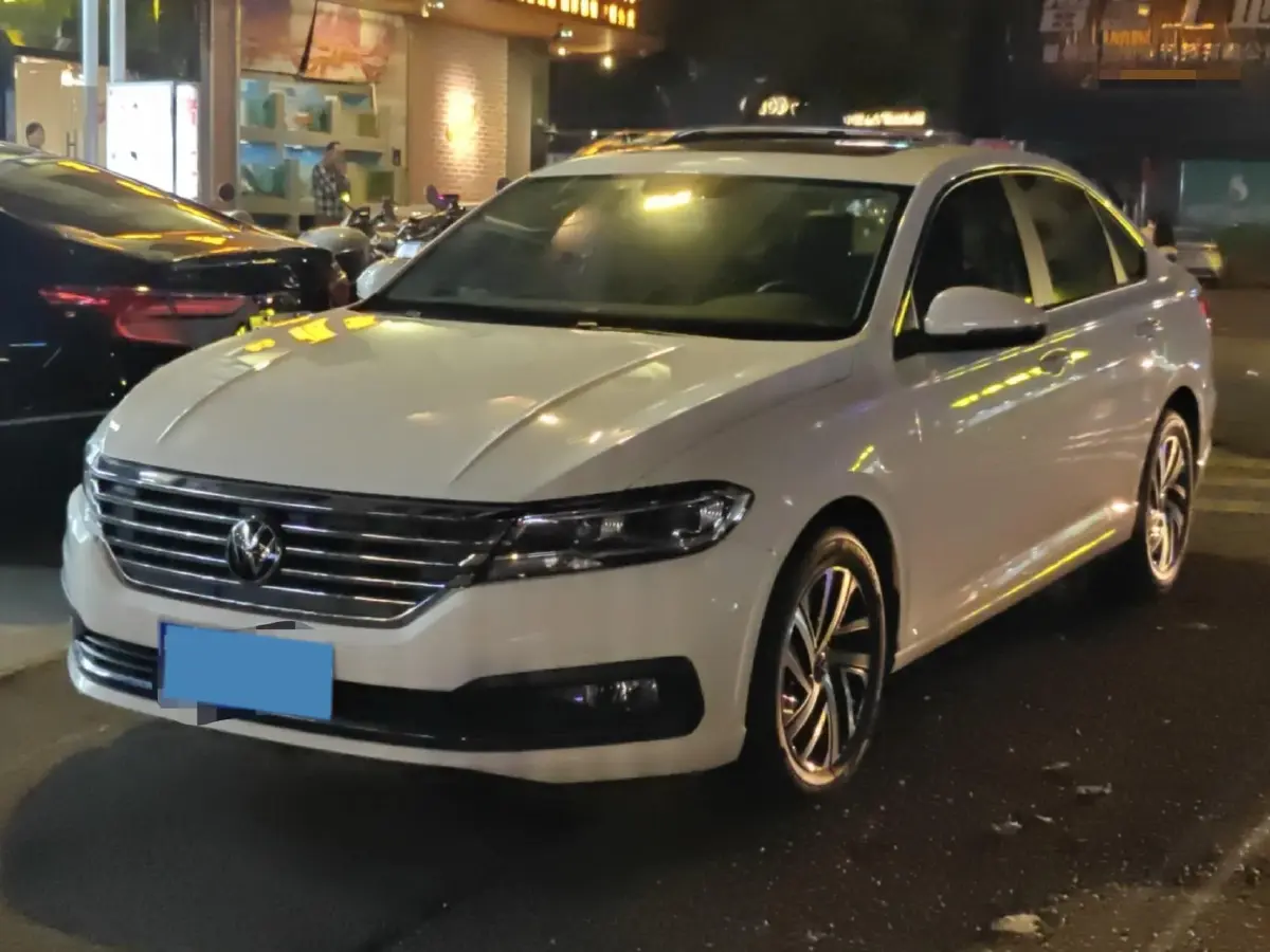 2022 Volkswagen T-Roc 1.4T 150HP L4 7DCT