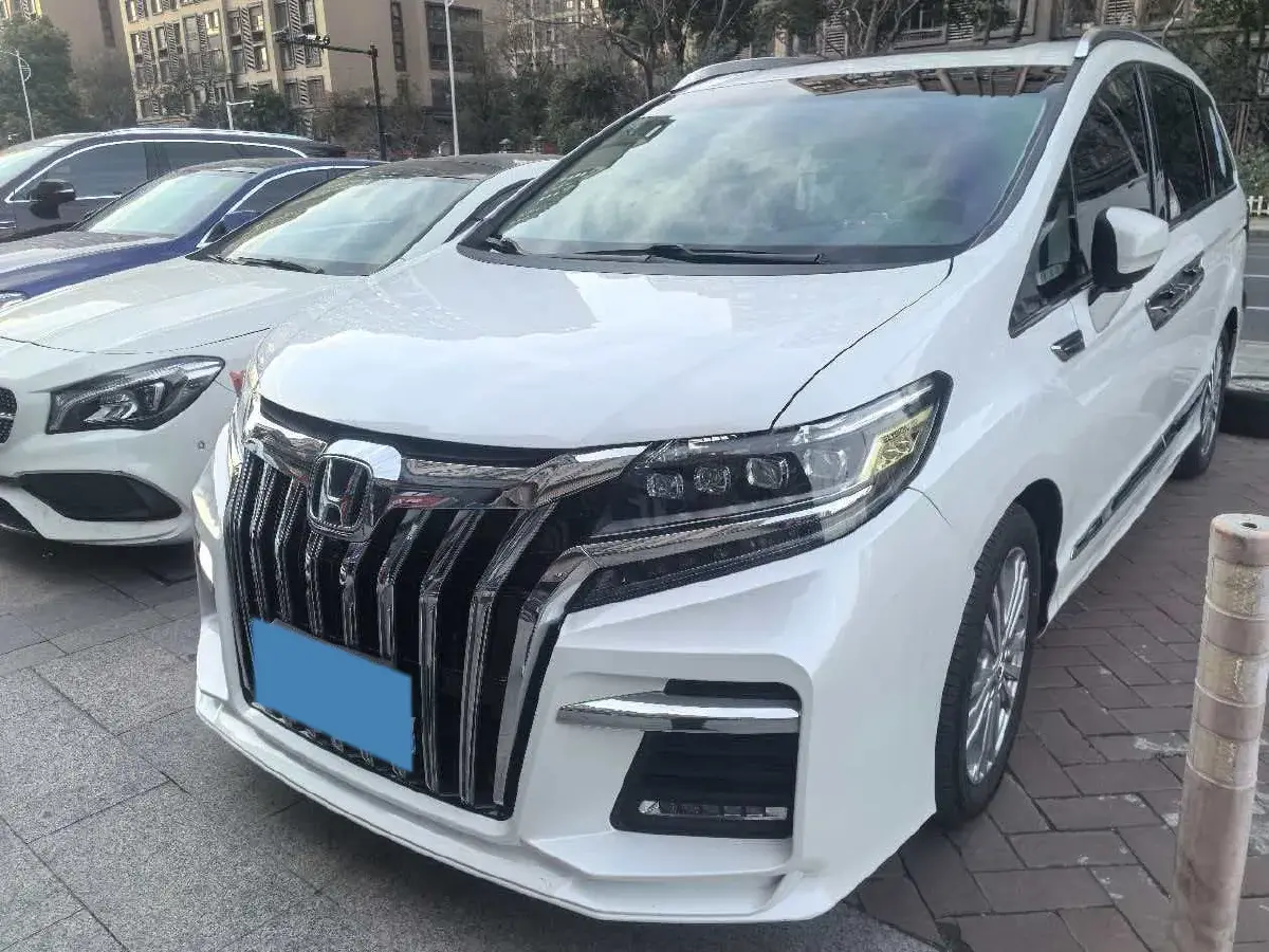 2021 GAC Trumpchi M8 2.0T 252HP L4 8AT