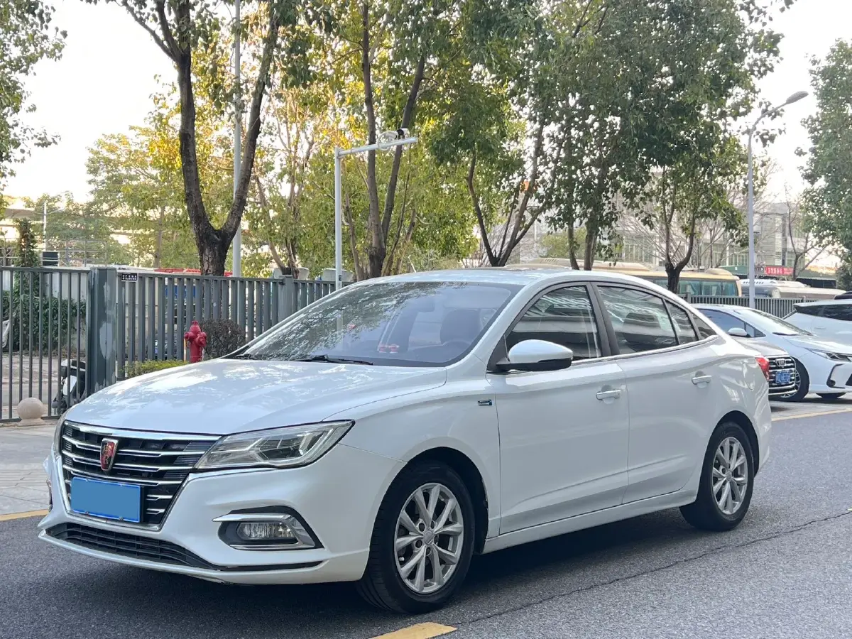 2019 Roewe i5 1.5L 120HP L4 CVT
