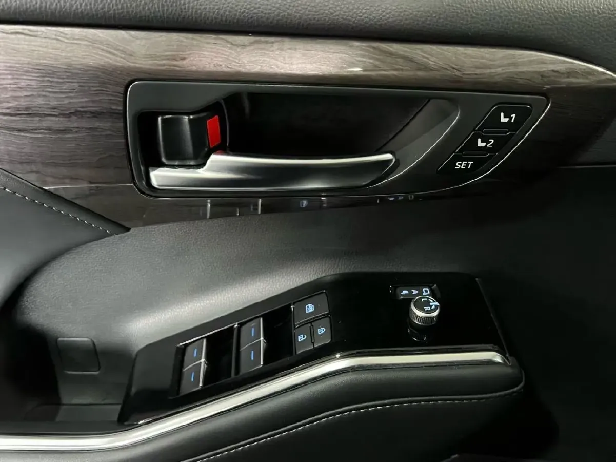 2022 Toyota Highlander 2.5L 192HP L4 E-CVT Hybrid,autocango,china used car exporter,china ev exporter,chinese used car exporter,chinese used ev exporter