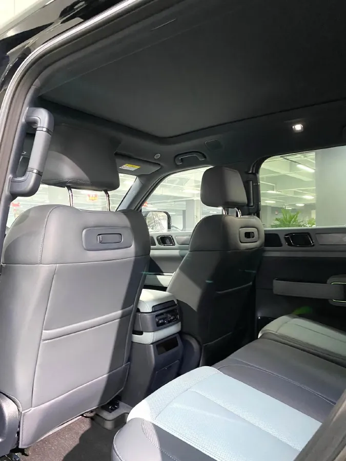 2025 FangChengBao Bao 5 1.5T 194HP L4 E-CVT PHEV,autocango,china used car exporter,china ev exporter,chinese used car exporter,chinese used ev exporter