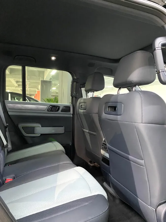 2025 FangChengBao Bao 5 1.5T 194HP L4 E-CVT PHEV,autocango,china used car exporter,china ev exporter,chinese used car exporter,chinese used ev exporter