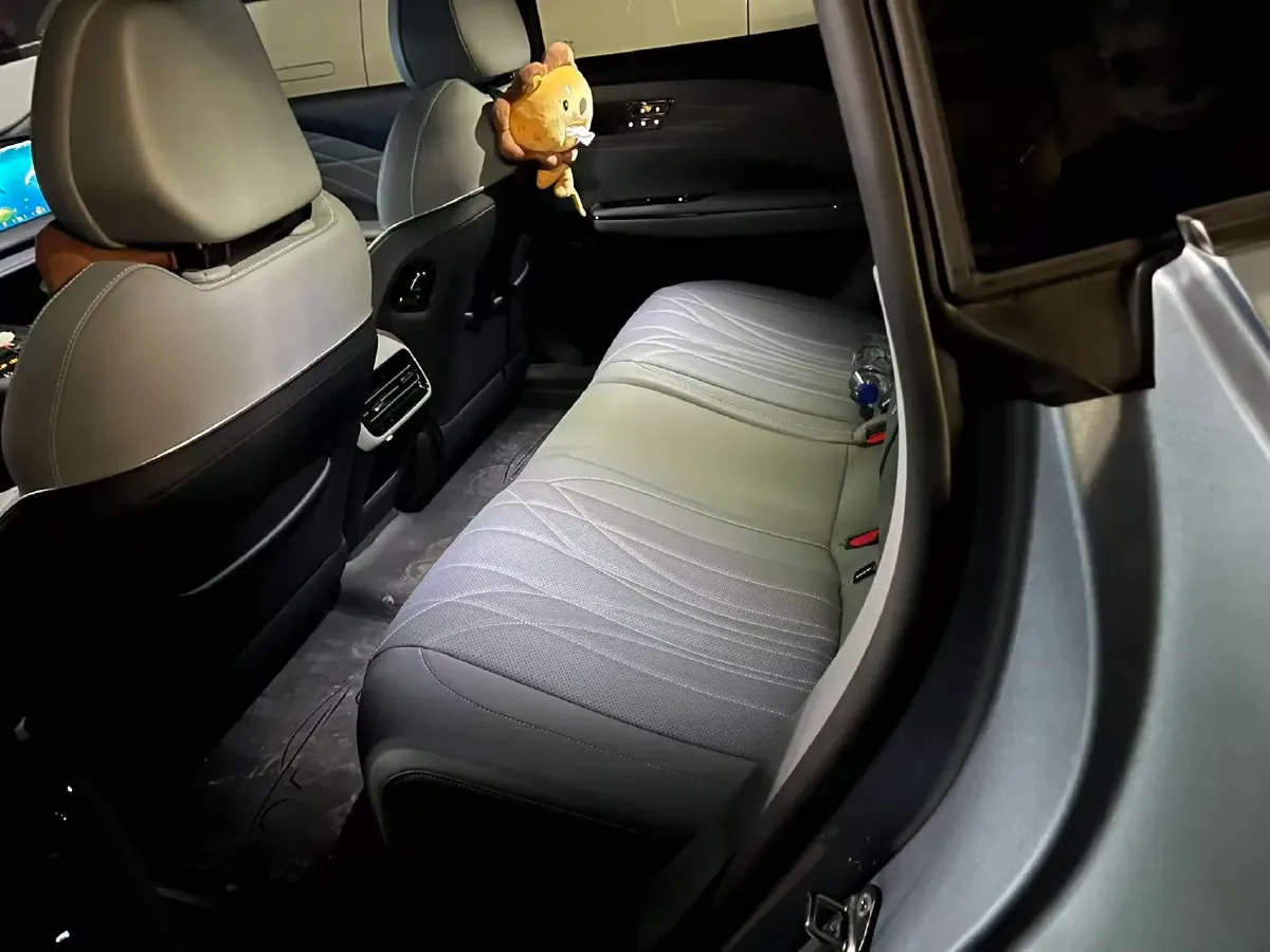 2025 Geely Galaxy E8 BEV,autocango,china used car exporter,china ev exporter,chinese used car exporter,chinese used ev exporter