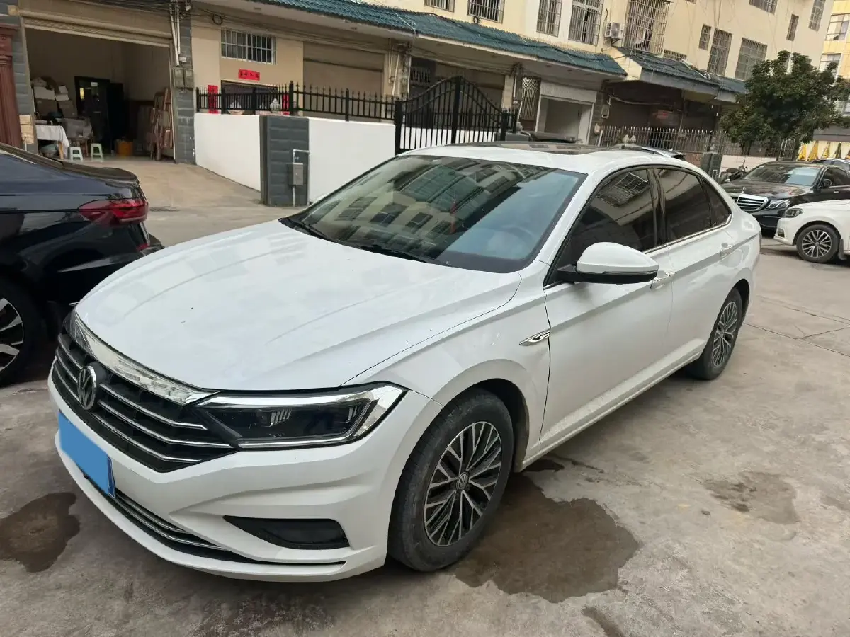 2020 Volkswagen Sagitar 1.4T 150HP L4 7DCT