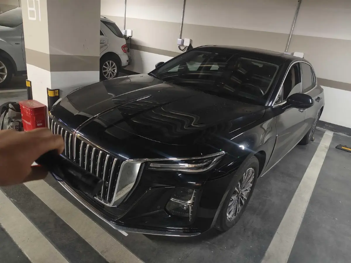 2023 HongQi H5 2.0T 224HP L4 8AT