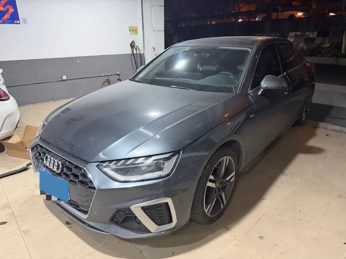 2023 Audi A4L 2.0T 190HP L4 7DCT