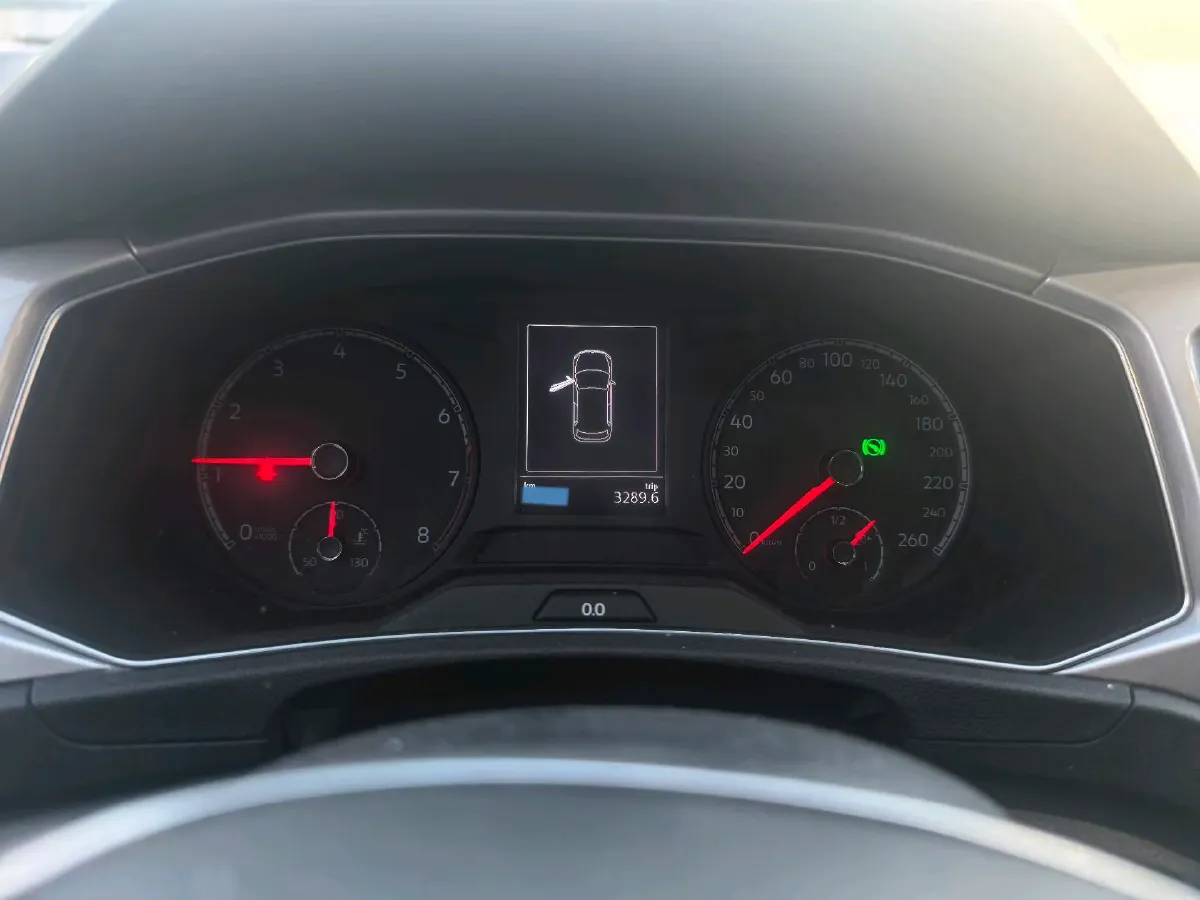 2021 Volkswagen T-Roc 1.4T 150HP L4 7DCT,autocango,china used car exporter,china ev exporter,chinese used car exporter,chinese used ev exporter