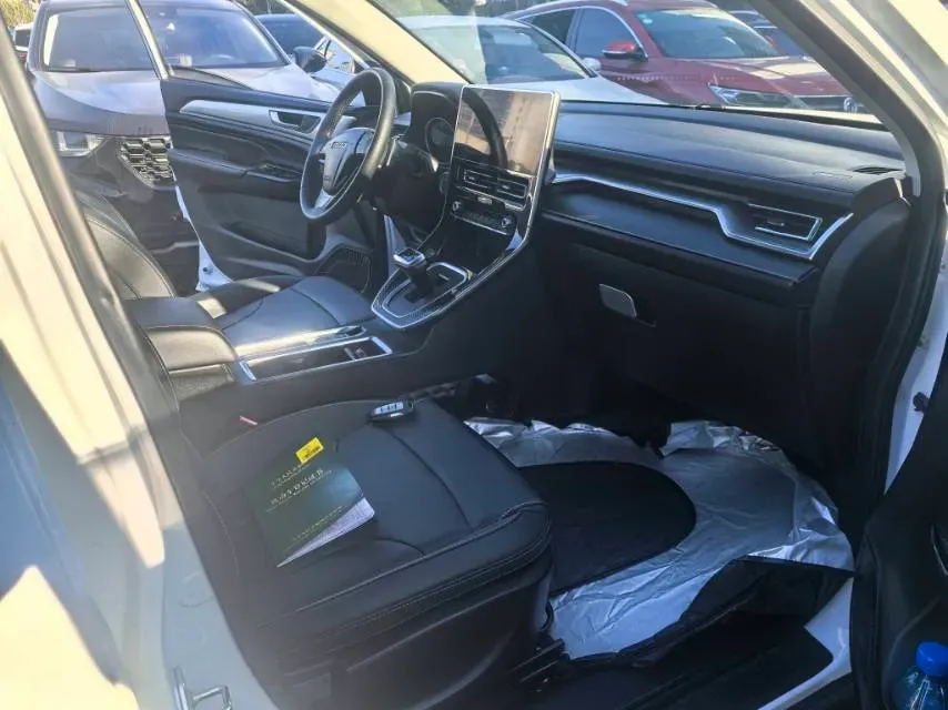 2021 Haval M6 1.5T 150HP L4 7DCT,autocango,china used car exporter,china ev exporter,chinese used car exporter,chinese used ev exporter