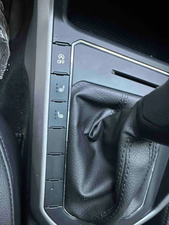 2021 Volkswagen Polo 1.5L 113HP L4 6AT,autocango,china used car exporter,china ev exporter,chinese used car exporter,chinese used ev exporter