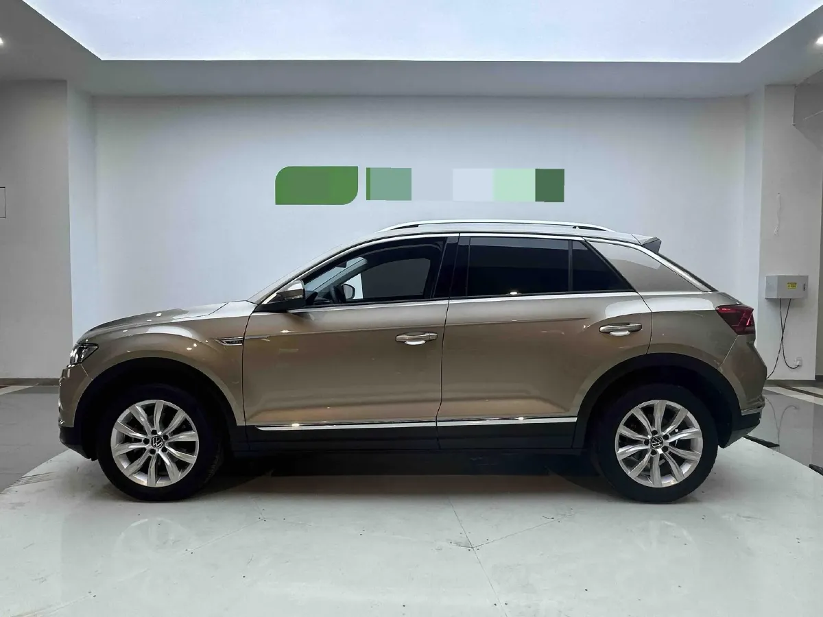 2021 Volkswagen T-Roc 1.4T 150HP L4 7DCT,autocango,china used car exporter,china ev exporter,chinese used car exporter,chinese used ev exporter
