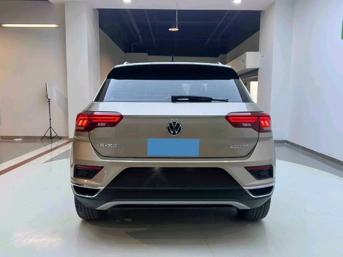 2021 Volkswagen T-Roc 1.4T 150HP L4 7DCT,autocango,china used car exporter,china ev exporter,chinese used car exporter,chinese used ev exporter