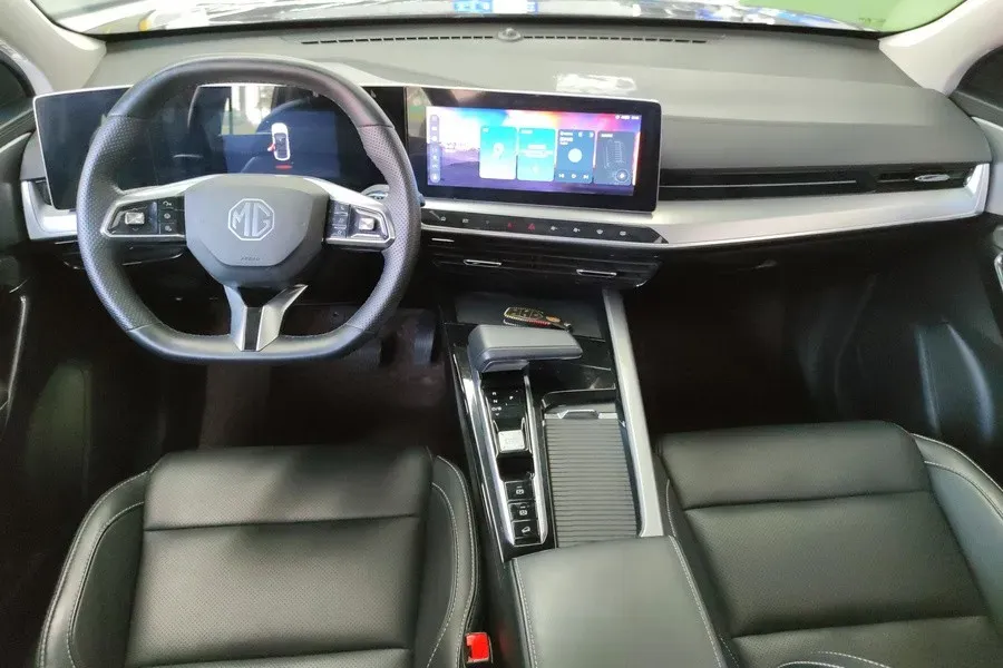 2022 MG ONE 1.5T 181HP L4 CVT,autocango,china used car exporter,china ev exporter,chinese used car exporter,chinese used ev exporter