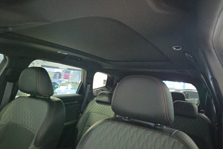 2024 Geely Okavango L 2.0T 218HP L4 7DCT,autocango,china used car exporter,china ev exporter,chinese used car exporter,chinese used ev exporter