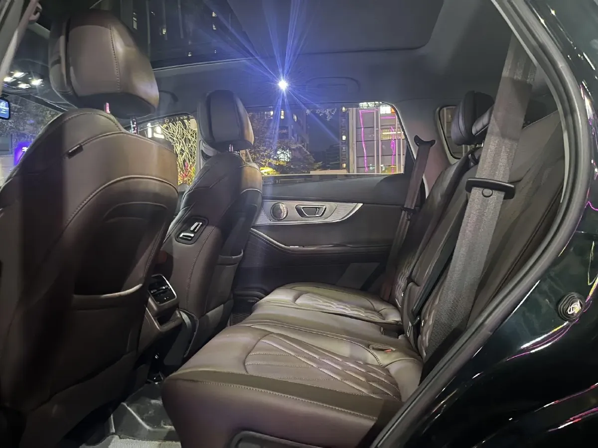 2024 Chery Tiggo 8 PRO 2.0T 254HP L4 7DCT,autocango,china used car exporter,china ev exporter,chinese used car exporter,chinese used ev exporter